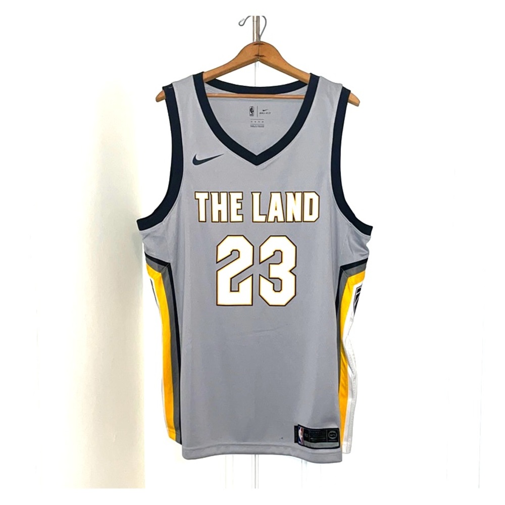 NEVER WORN Cavs Lebron James Jersey